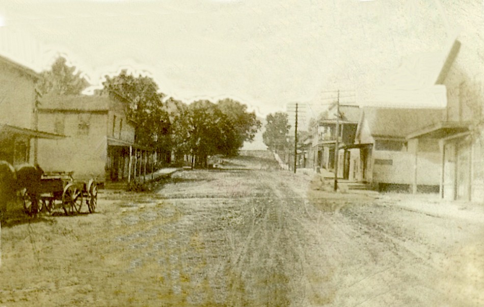 031 Main Street looking south